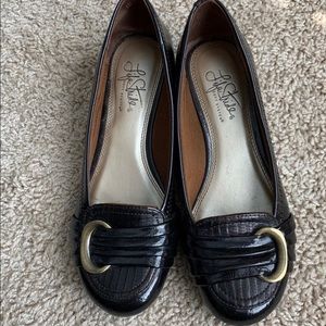 Women’s Life Stride shoes